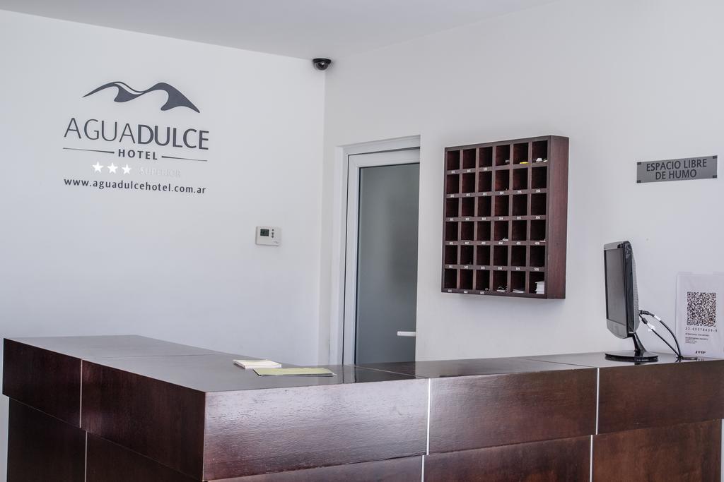 Agua Dulce Hotel ตันดิล ภายนอก รูปภาพ